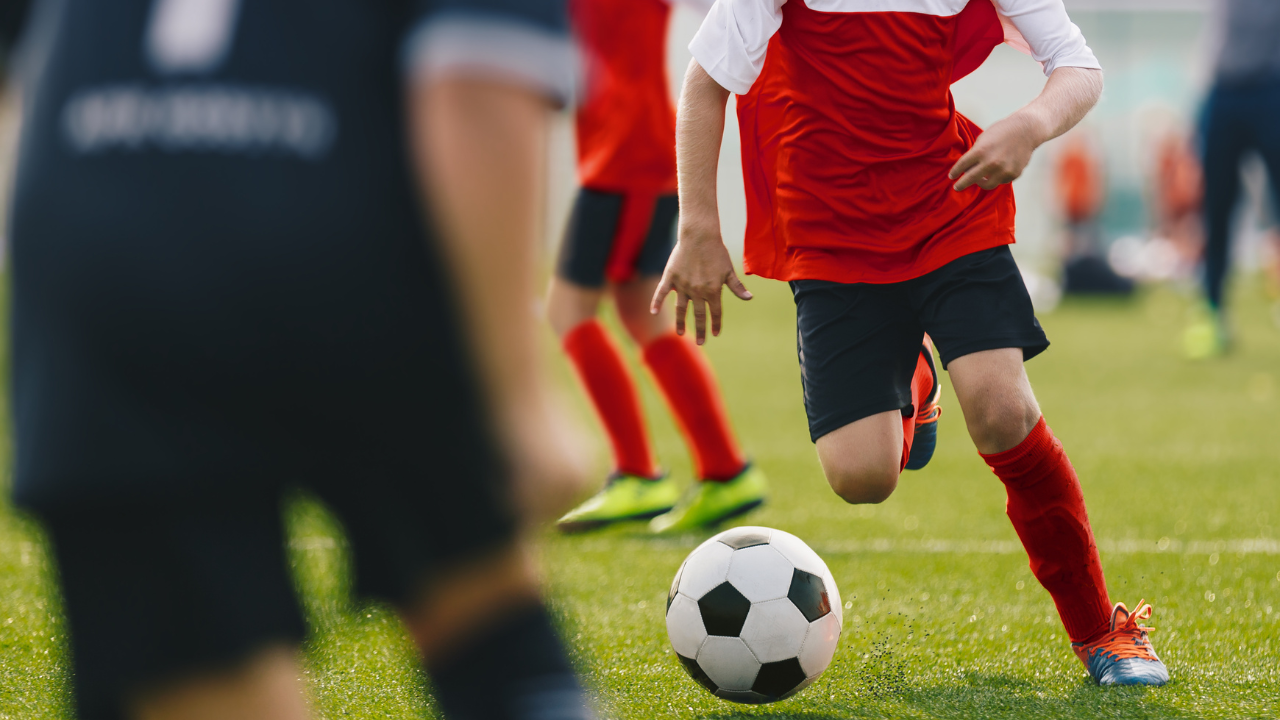 Estudo analisou os padrões de corrida e aceleração como preditores de alto desempenho no Futebol